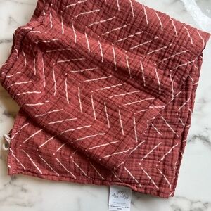 Itzy Ritzy Breastfeeding Swaddle